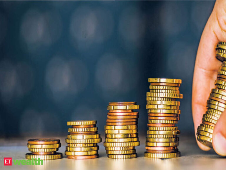 How stock market makes a better choice for investing money on it?