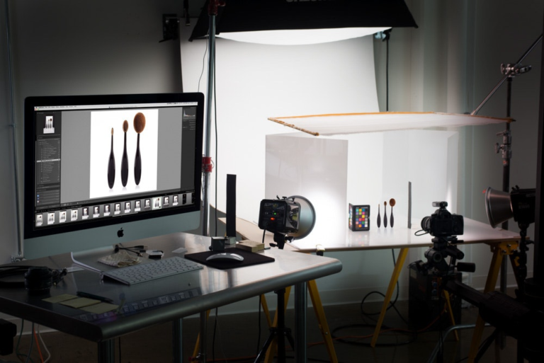 What Are The Things To Look After For Managing A Photography Studio?